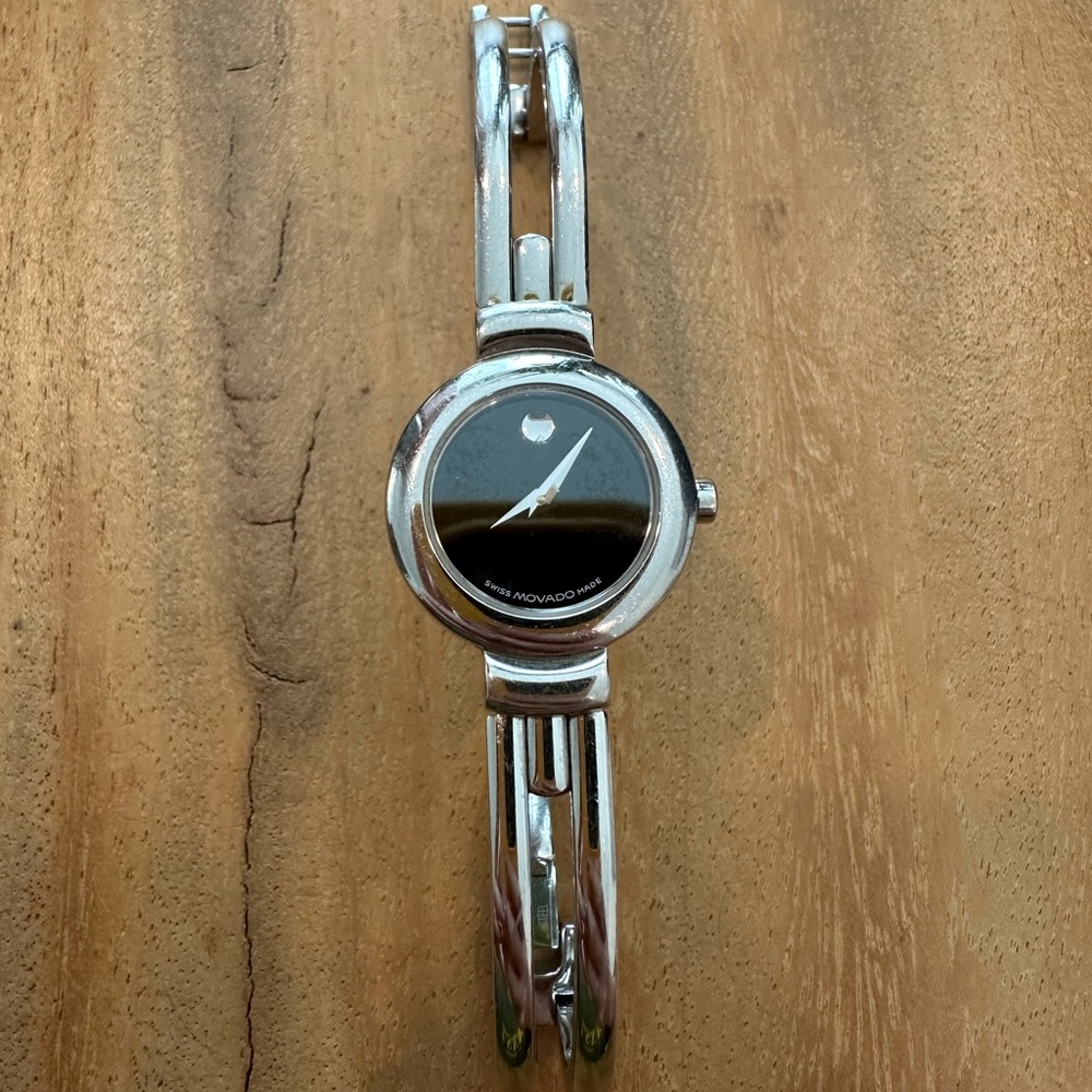 MOVADO Women’s Watch Sapphire Crystal Black Quartz